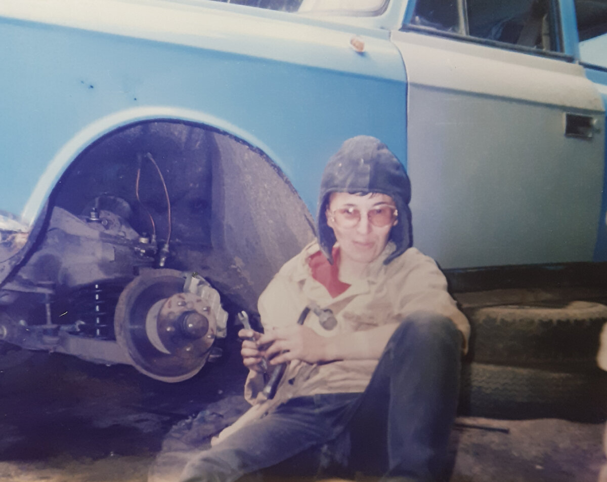 А Вам слабо тормозные шланги поменять на "машине времени"?)))) 