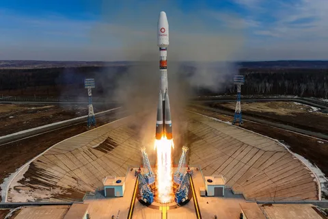 Старт ракеты "Союз-2.1б" с космодрома Восточный