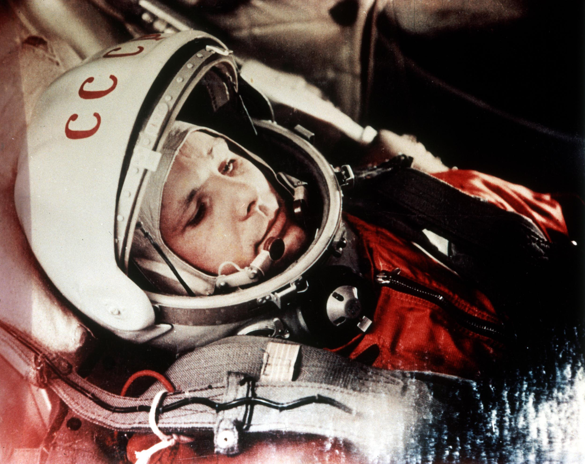 1-й не только покоритель Вселенной, но и космический меломан Юрий Гагарин. Фото с in-reutov