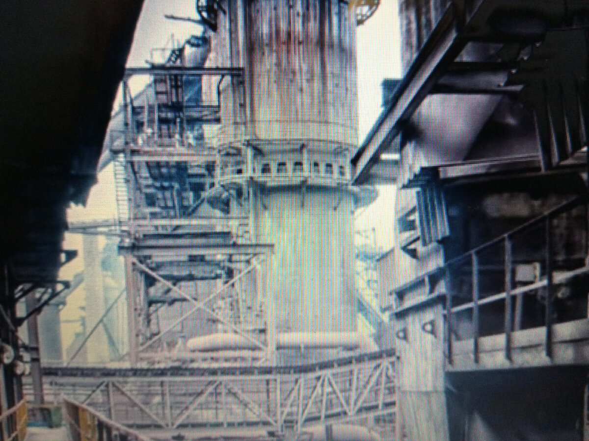 На заводе "Азовсталь".  фото: картинки  яндекса.