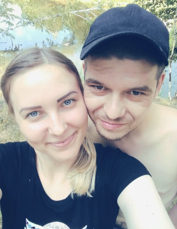 Все фото с отдыха старые. У меня ещё короткие волосы!