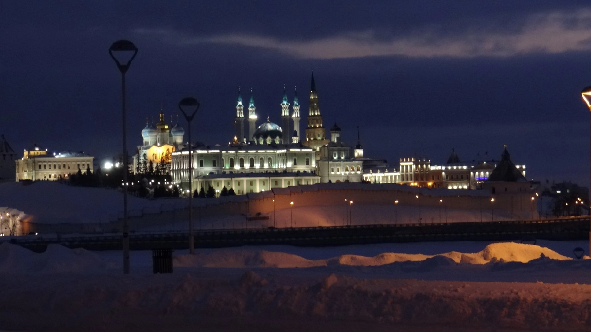 Вспоминая Казань...  Уникальный объект, где слились культуры и веры.   #кремль #казань #казанскийкремль #мечеть #кулшариф #падающаябашня #зима 