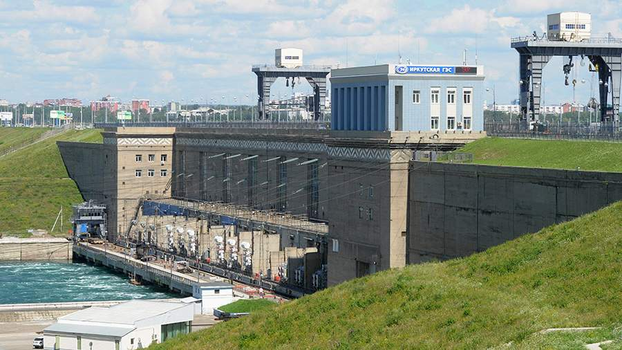 Платина иркутск. Плотина ГЭС Иркутск. Ангара Иркутск плотина. Водохранилище плотина ГЭС Иркутск. Гидрогенератор Иркутской ГЭС.