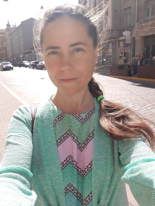 Рига, 21 июня 2022. Днём оно как-то поспокойнее. 