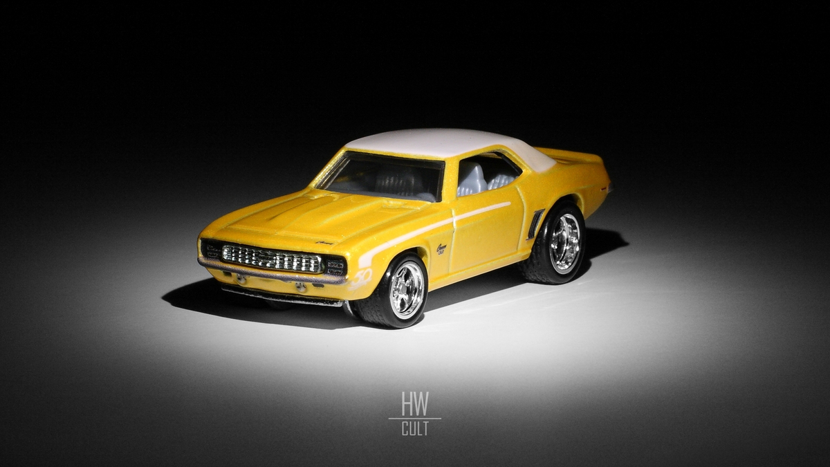 Hot Wheels '69 Camaro. Юбилейная серия 50th Anniversary Favorites