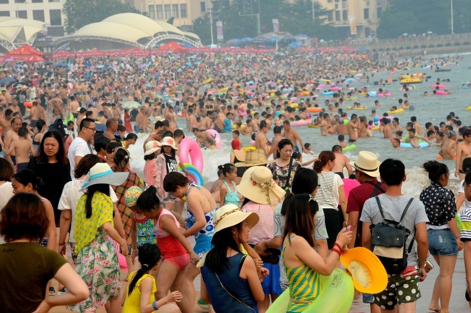 Фото: Feng Jie/Xinhua/Global Look PressПляж в Китае