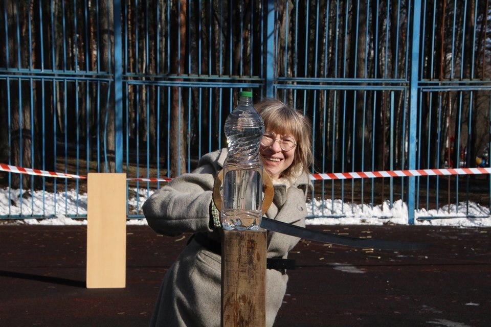 Тут главное - перерубить, но не пролить. 