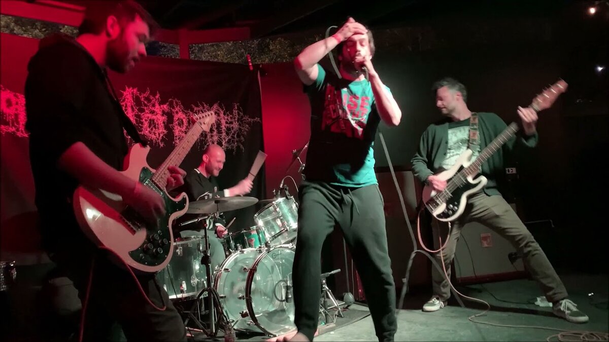 Что по жанрам: noise rock / sludge metal / industrial metal