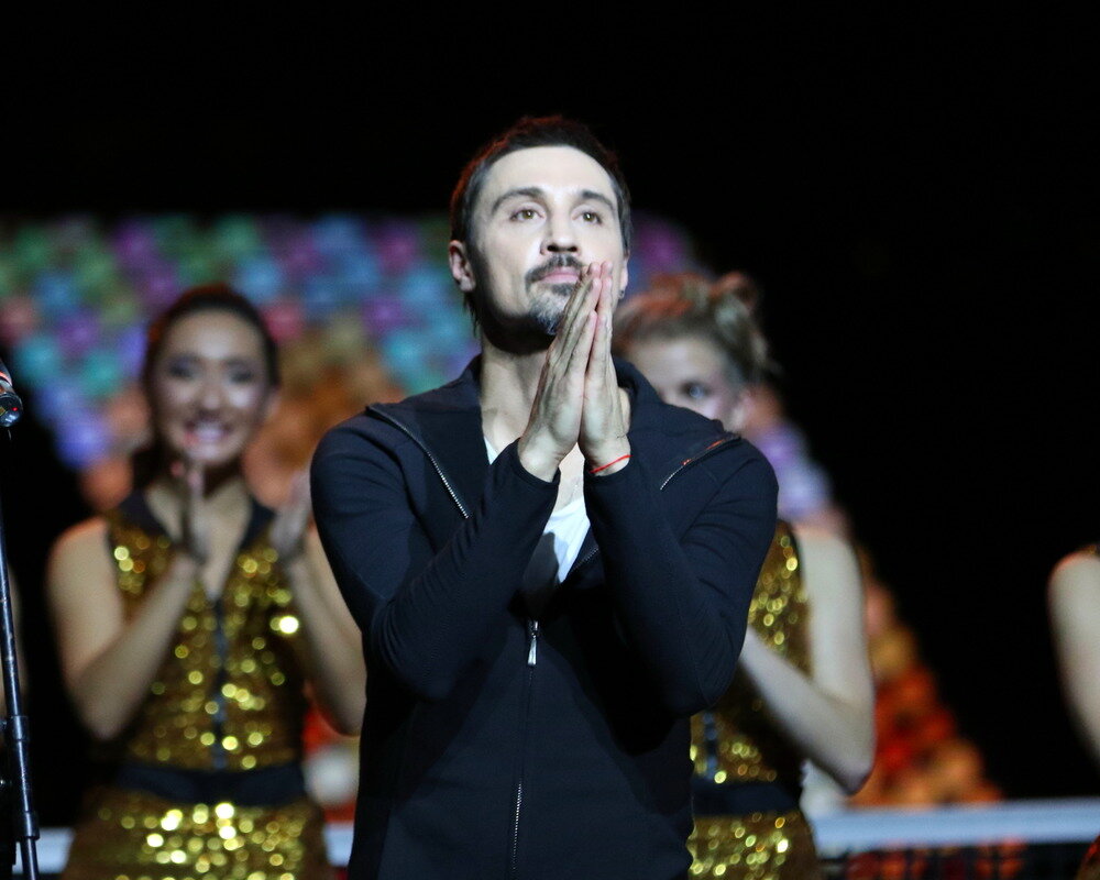 Билан принял подарок ветеринара со словами: «Мое почтение».  Фото: Фото: Maksim Konstantinov / Global Look Press / globallookpress.com