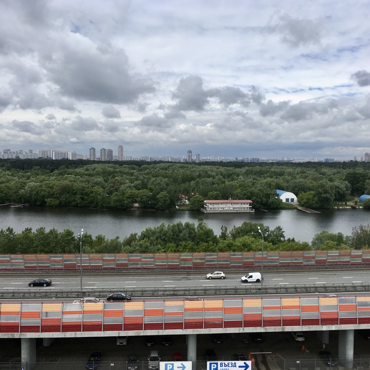 Вид на реку Москву (фото автора) 