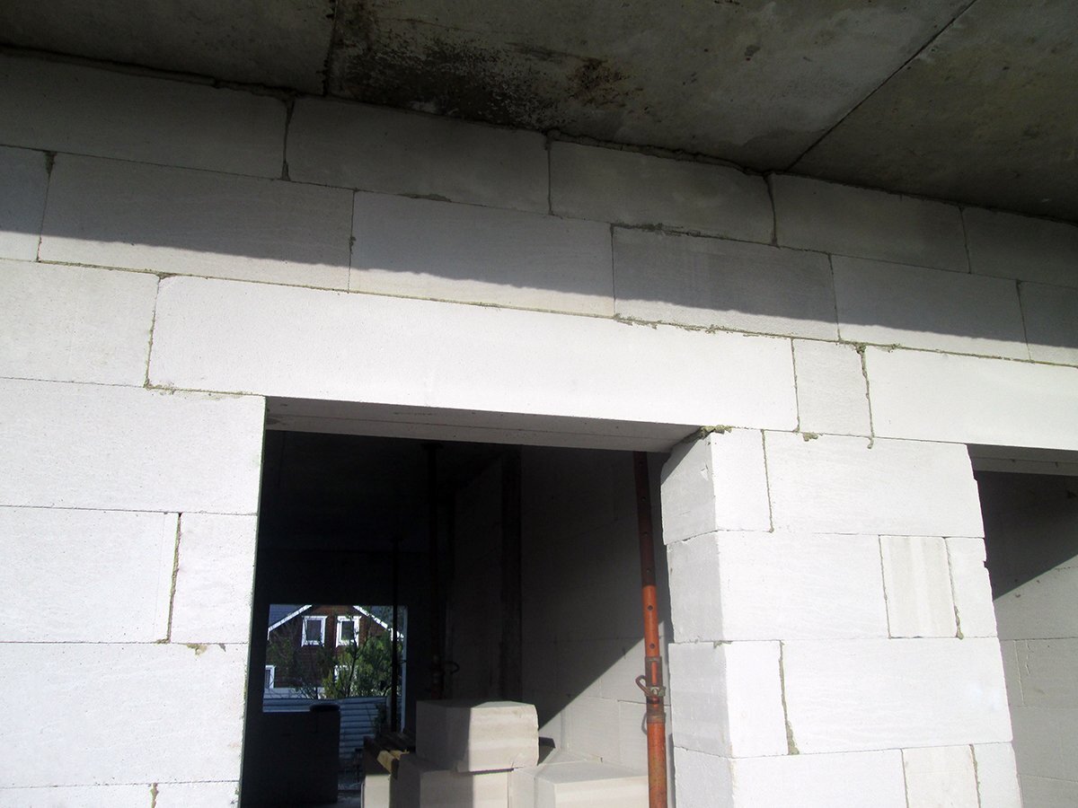 Пример установки перемычки из газобетона