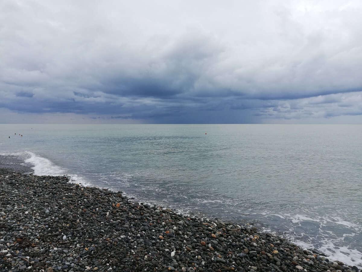 Морюшко и грозные тучи 