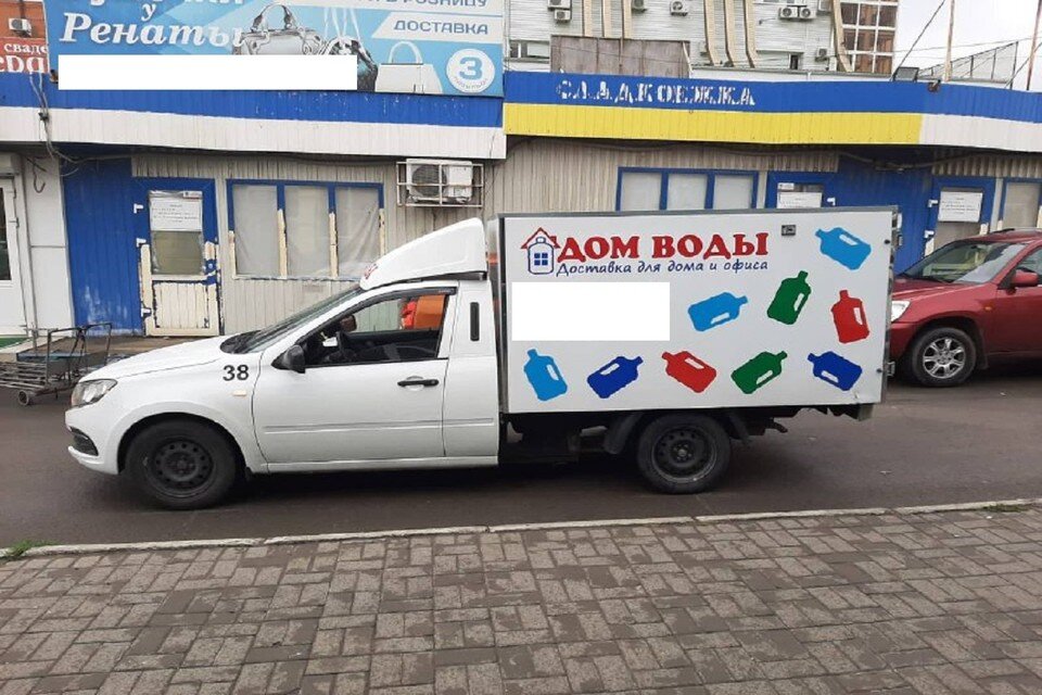     В Ростове отечественный автомобиль сбил 36-летнюю женщину. Фото: ГИБДД по РО.
