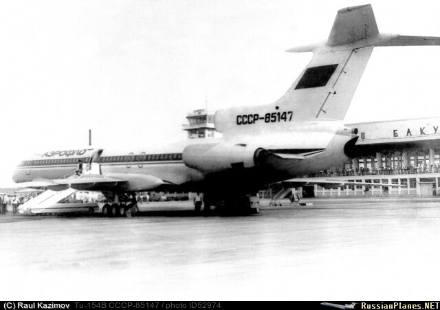 Ту-154Б СССР-85147 на перроне аэропорта Баку, 1976 год. Фото: Рауф Казимов, russianplanes.net.