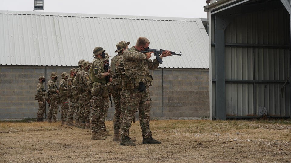     Венгрия отказалась участвовать в подготовке украинских военных Global Look Press/Larissa Schwedes/dpa