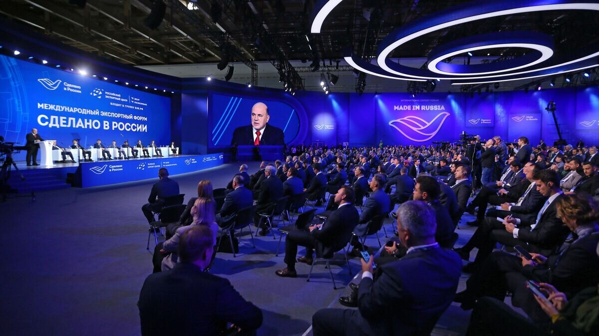    Председатель правительства РФ Михаил Мишустин выступает на пленарном заседании форума "Сделано в России – 2022"© РИА Новости / POOL