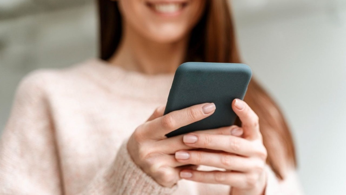     МегаФон открывают обновленный федеральный центр исследования абонентского оборудования. Это единственная в стране радиолаборатория для изучения работы электроники в мобильной сети.