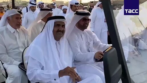 Отец эмира. 5 Эмир Катара свадьба. Абдаллах ибн Хамад Аль Тани. Катар Доха пляжи. Катар форма правления.