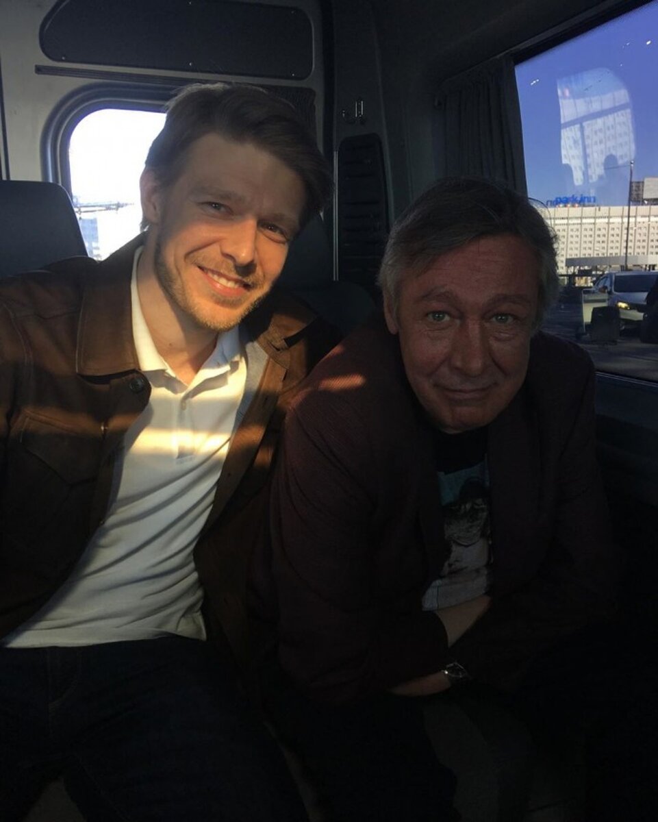    Никита Ефремов с отцом Михаилом Ефремовым Фото: соцсети