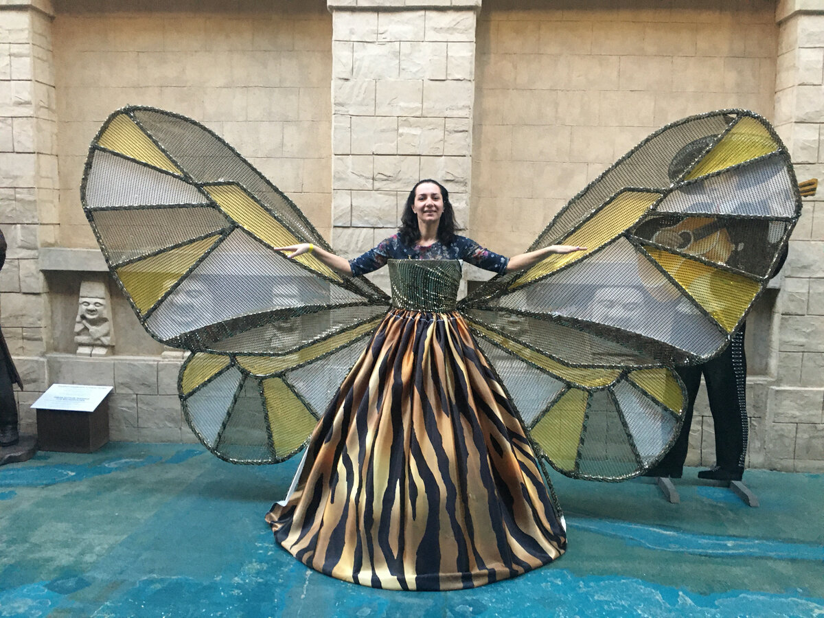 Как говорится, я самая обаятельная и привлекательная))) Кстати, аутотренинг - и есть та самая работа с установками через аффирмации.