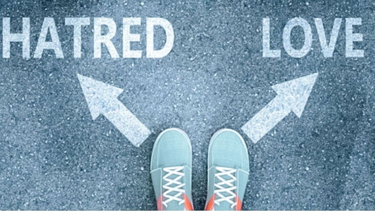 В основе биполярного расстройства лежат отношения с объектами: людьми, работой, увлечениями.