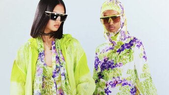 Тренды Versace Resort 2023, с показа. Которые можно применять уже сейчас, смелые приёмы.