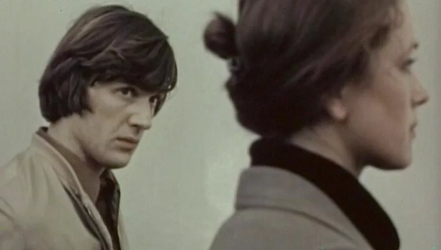 Театр мтюз с любимыми не расставайтесь. Валиева с любимыми не расставайтесь. С любимыми не расставайтесь буфф. Валиева с любимыми не расставайтесь. «с любимыми не расставайтесь» (1980).