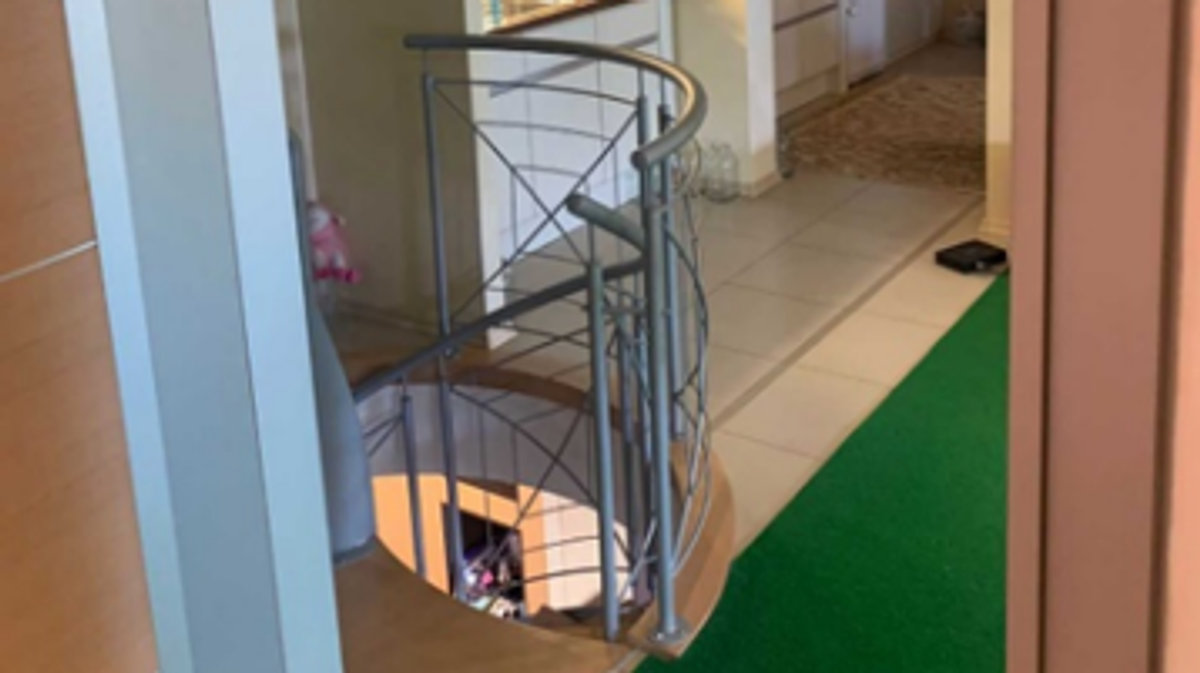    Незаконная перепланировка технического этажа в доме в московском районе Хорошёво-Мнёвники© Мосжилинспекция