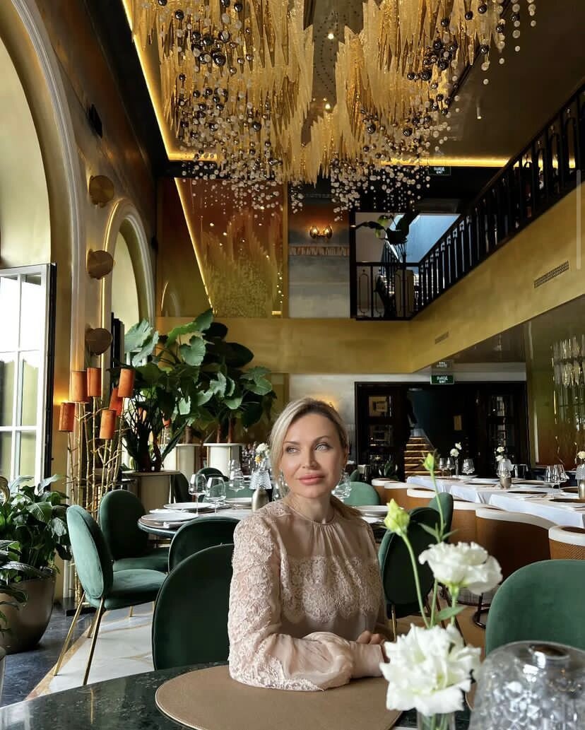 Крохмалёва Елена Викторовна. к. б. н., старший научный сотрудник Санкт-Петербургского института биорегуляции и геронтологии, эксперт в области геронтологии и нутрициологии в эстетической медицине