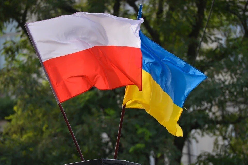     Польша грозит России разрушительным ответом НАТО из-за Украины  GLOBAL LOOK PRESS