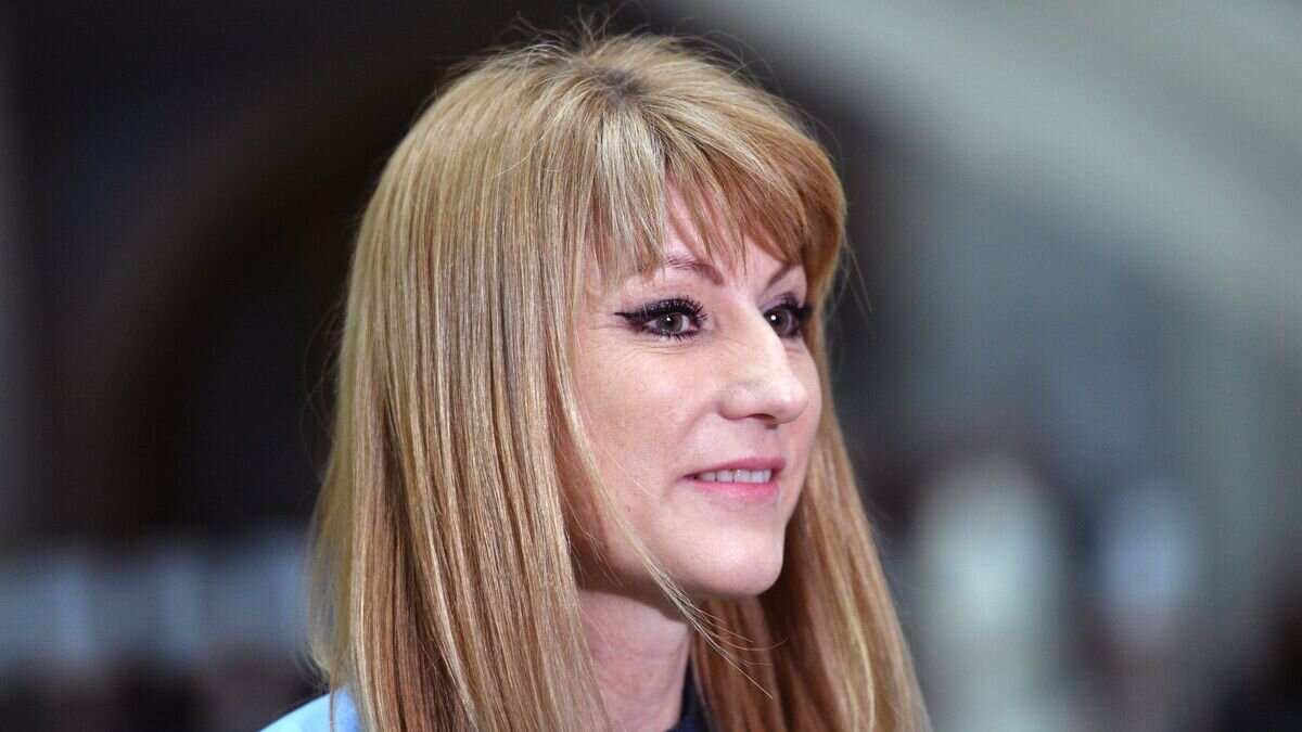    Светлана Журова в Гостином дворе перед началом оглашения ежегодного послания президента Российской Федерации Федеральному Собранию. 20 февраля 2019© РИА Новости / Владимир Астапкович