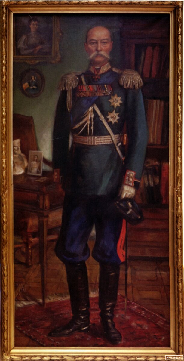 Отец - Па́вел Константи́нович Гудим-Левкович (1842—1907) — генерал от инфантерии, управляющий Кабинетом Его Императорского Величества в 1895—1900 годах, член Государственного совета.