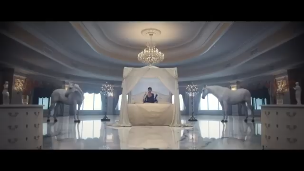 Кадр из клипа Blank Space