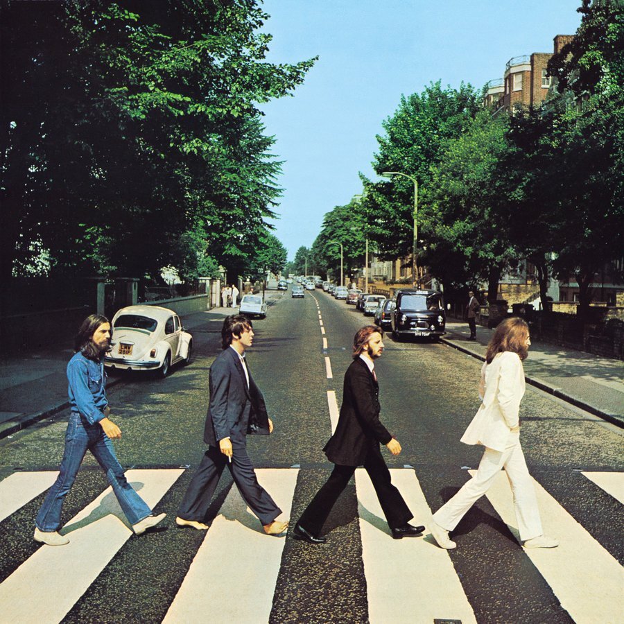 Битлз во время фотосессии для обложки альбома Abbey Road, 1969 год