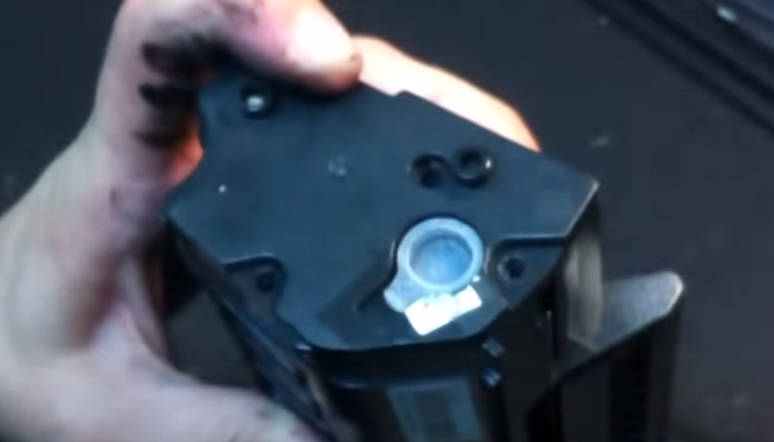 Фото 22. Устанавливаем новый чип