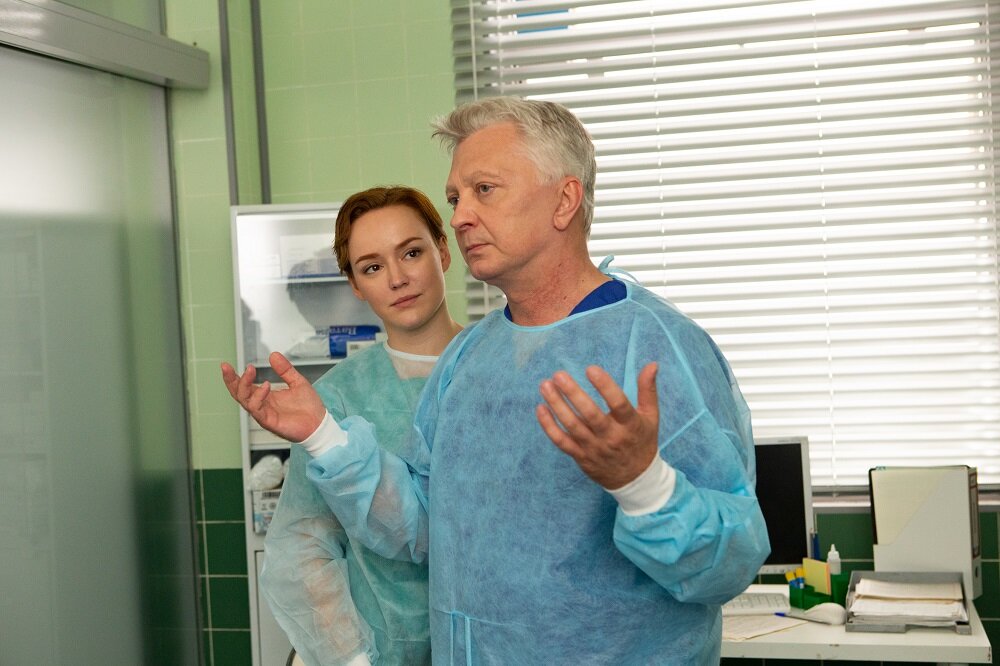 Лена мечтала, чтобы ее научным руководителем стал Лазарев