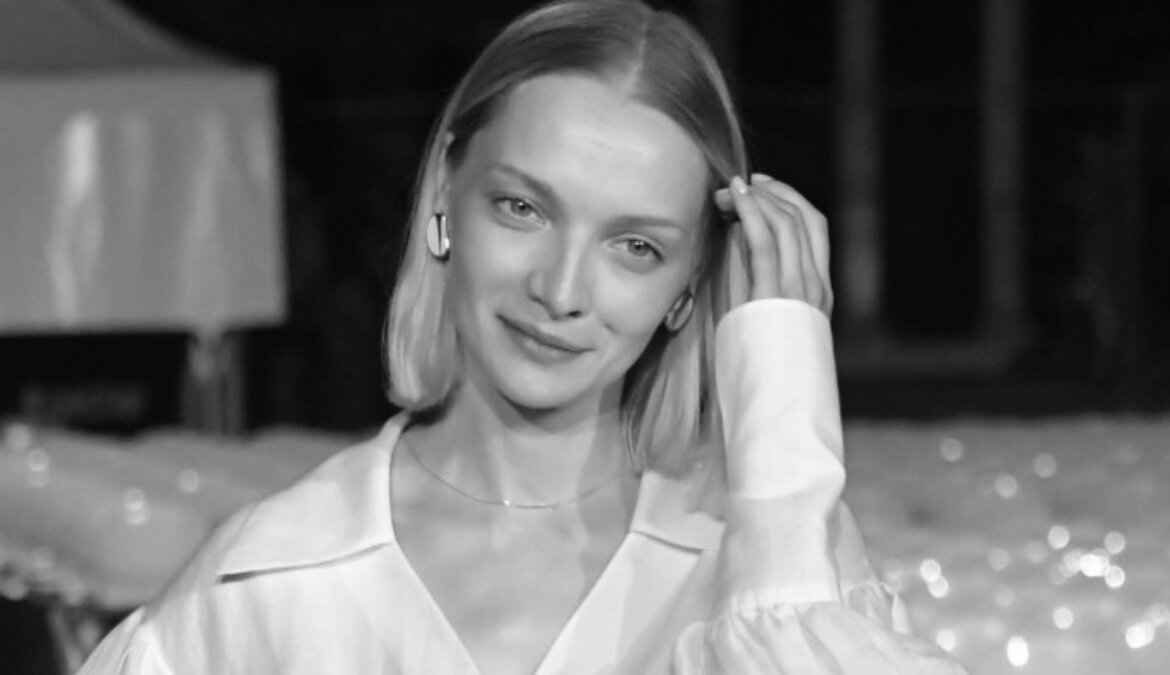 Екатерина Вилкова всегда удивляет своей скромностью: в её райдере растворимый кофе, сахар рафинад и варёная колбаса. Всё