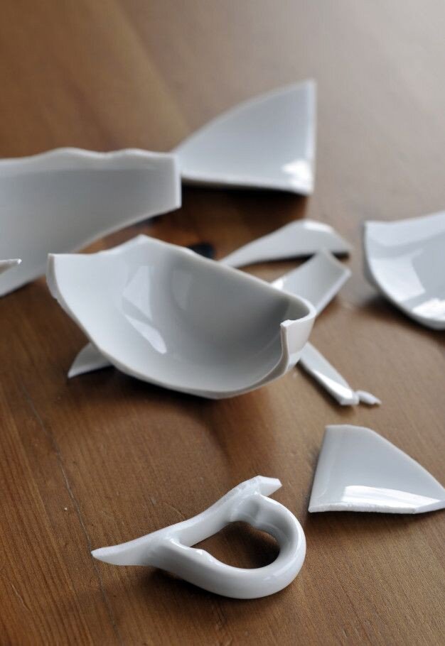 Можно ли склеить то что разбилось?