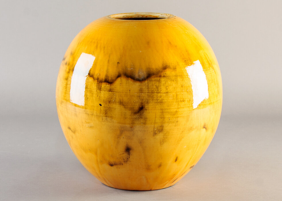 керамическая ваза, покрытая урановой глазурью, 1930е годы, Нествед (Дания)