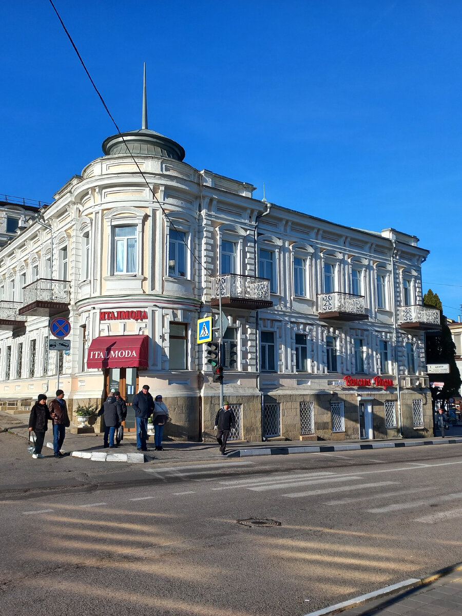 По дороге длиной в 7 минут можно увидеть много интересного. Особенно, если  это дорога в Кисловодске | Пора в путь-дорогу | Дзен