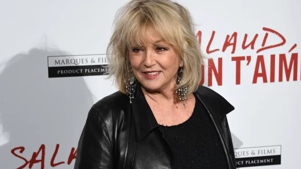 Милен Демонжо (год назад)