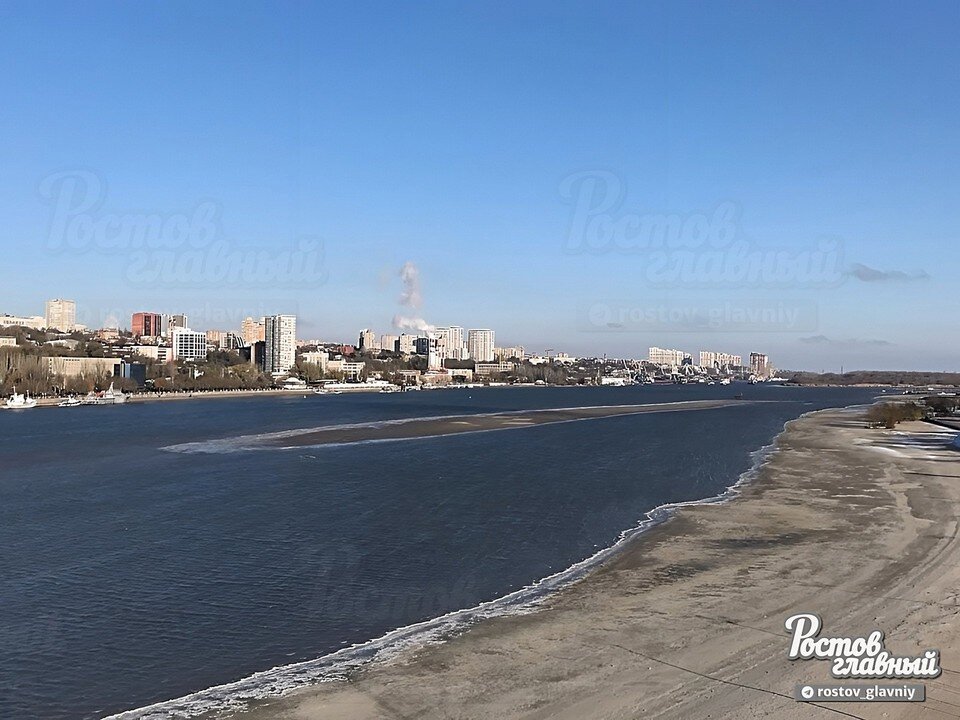     Так сейчас выглядит левый берег Дона. Фото: группа "Главный - Новости Ростова-на-Дону - 161" в "ВК"