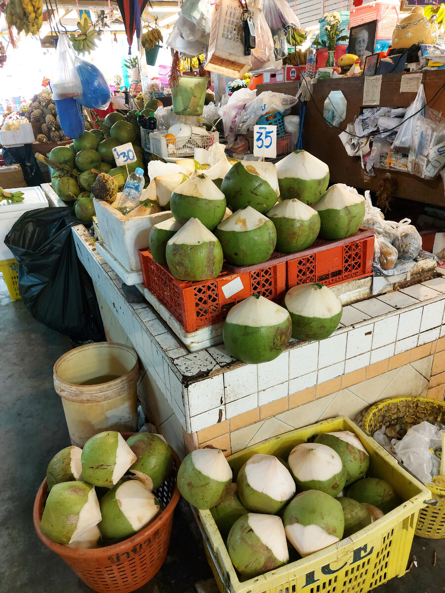 На рынке "BANZAAN"