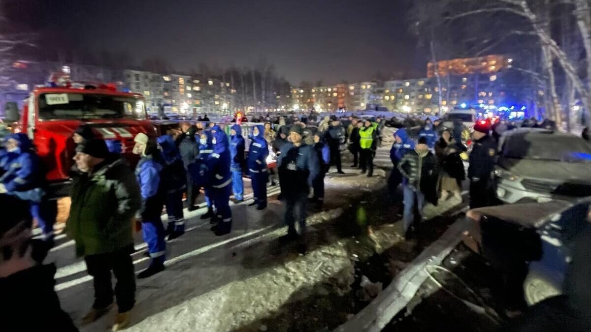    На месте взрыва бытового газа в многоэтажном доме в Нижневартовске© Фото : пресс-служба администрации Нижневартовска