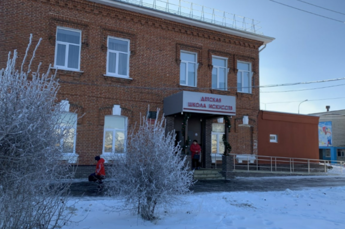    11,4 млн рублей потратили на ремонт детской школы искусств в Выездном