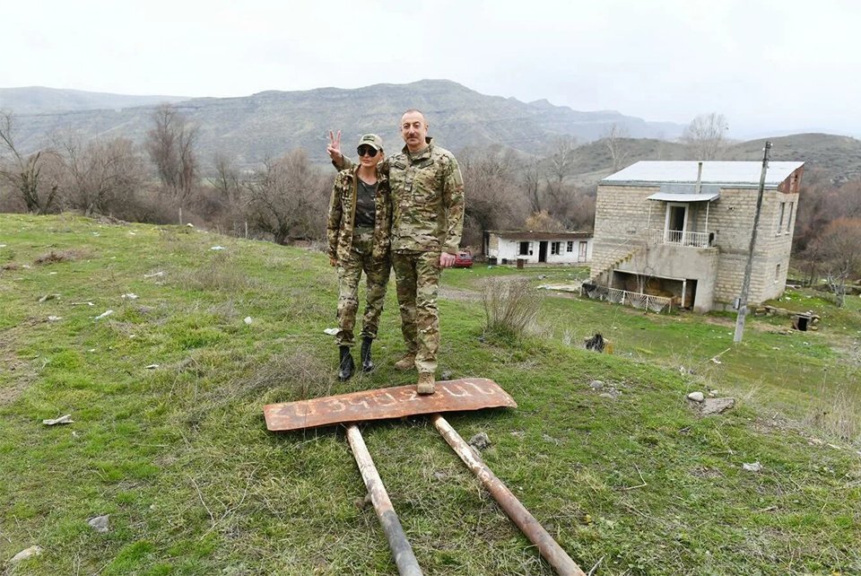 Мехрибан и Ильхам Алиевы в Кашатаге. Фото: Официальный сайт президента Азербайджана