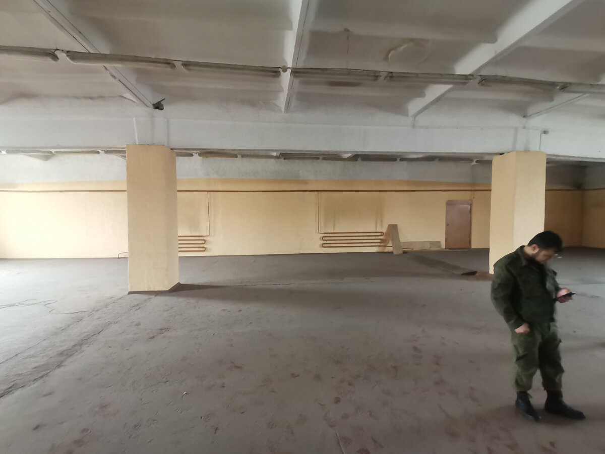 Сразу притащили бригаду для расчёта ремонта, как насчитали, так отпустили домой их. 