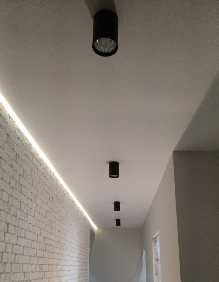 Матовый белый натяжной потолок 