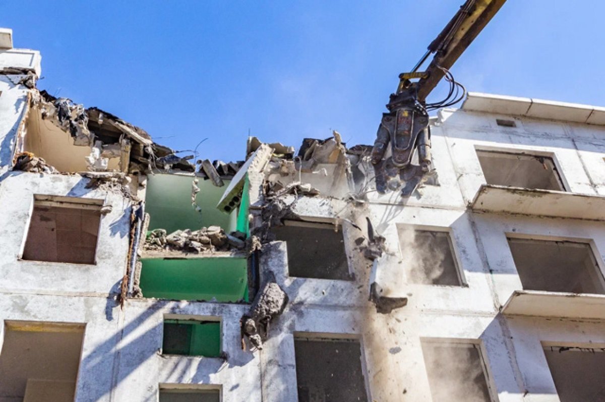    Ветхие строения. Загрутдинов — о демонтаже старых зданий в Москве