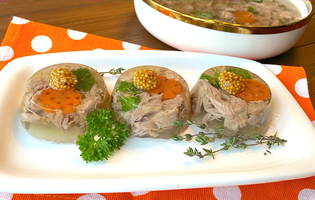 Заливное из шеи индейки: нарядное, вкусное блюдо украсит праздничный стол |  Домохозяйка со стажем Галина | Дзен